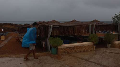 Κακοκαιρία "Petar": Δρόμοι ποτάμια σε Κέρκυρα και Πρέβεζα, κατολισθήσεις στην Κεφαλονιά, προβλήματα στη Δ. Μακεδονία [βίντεο]