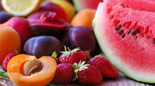 Διατροφή: Τα 4+1 πιο συχνά λάθη που κάνουμε όταν τρώμε φρούτα