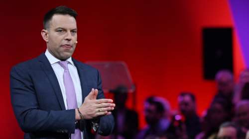 ΣΥΡΙΖΑ: Ο Κασσελάκης βάζει &quot;πάγο&quot; στο ΠΑΣΟΚ και &quot;αποθεώνει&quot; την Κωνσταντοπούλου