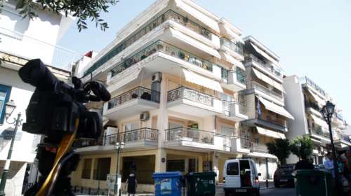 Μητροκτονία στη Θεσσαλονίκη: Με μαχαιριές στον λαιμό βρέθηκε η 79χρονη - &quot;Της φώναζε, είχαν συνέχεια προστριβές&quot;