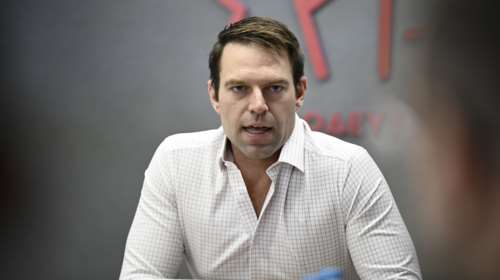 Κασσελάκης σε Μητσοτάκη για τη φοροδιαφυγή: &quot;Οι τίμιοι ελεύθεροι επαγγελματίες βαφτίζονται συλλήβδην... φοροφυγάδες&quot;