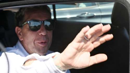 Γιώργος Μαζωνάκης: Οι πρώτες ώρες μετά το εξιτήριο από το Δρομοκαΐτειο και η κατάσταση του τραγουδιστή [βίντεο]