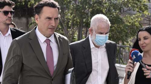 Πέτρος Φιλιππίδης: Νοσεί με βαριά συμπτώματα κορονοϊού - Δεν έδωσε το παρών στο δικαστήριο