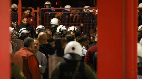 Επεισόδια στου Ρέντη: Στα ίχνη των τριών χούλιγκαν που είχαν τα κλειδιά της αποθήκης "οπλοστάσιο" οι Αρχές