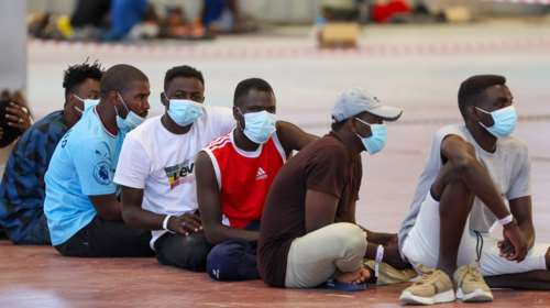 Αλλαγές Πλεύρη στο μεταναστευτικό: &quot;Ψαλίδι&quot; στα επιδόματα - Σαρωτικές μειώσεις σε σίτιση, στέγαση και βοηθήματα