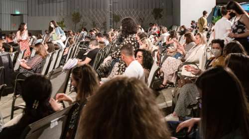 Προνόμια για τους εμβολιασμένους και πέραν της εστίασης - Τα μέτρα που εξετάζει η κυβέρνηση