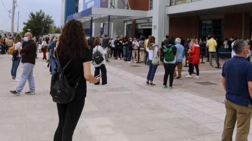 Διαθέσιμα όλα τα εμβόλια για τους 30-34 - Άνοιξε η πλατφόρμα για τους 18 και άνω με Johnson &amp; Johnson