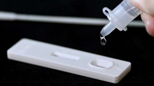 Ρεκόρ με εκατ. self – test σήμερα για μαθητές,δημόσιους,ιδιωτικούς υπάλληλους – Ανοίγουν αύριο παιδικοί σταθμοί,αθλητισμός