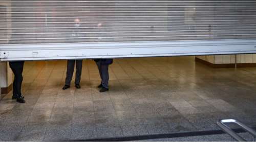 Σε απεργιακό κλοιό η χώρα την Πέμπτη: &quot;Χειρόφρενο&quot; στα ΜΜΜ, εκτός από τα λεωφορεία - Ποιοι απεργούν