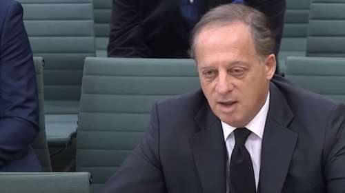 Σάλος στη Βρετανία: Παραιτήθηκε ο πρόεδρος του BBC - Διορίστηκε αφού βοήθησε τον Μπόρις Τζόνσον να πάρει δάνειο 900.000 ευρώ