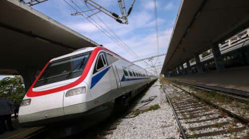 Αθήνα-Θεσσαλονίκη σε 3 ώρες και 55 λεπτά: Στις ράγες από σήμερα το &quot;Βέλος&quot; [Εικόνες]