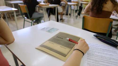 Πανελλήνιες 2022: Συνεχίζονται σήμερα οι εξετάσεις για τους υποψηφίους των ΕΠΑΛ