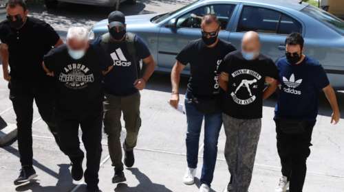 Φρίκη στην Ηλιούπολη: Βαρύτατες κατηγορίες στον πατέρα και τον αστυνομικό που κρατούσε αιχμάλωτη και εξέδιδε την 19χρονη