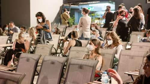 &quot;Ανάσα&quot; για θέατρα και συναυλιακούς χώρους: Αυξάνεται η πληρότητά τους - Τι αλλάζει και πότε