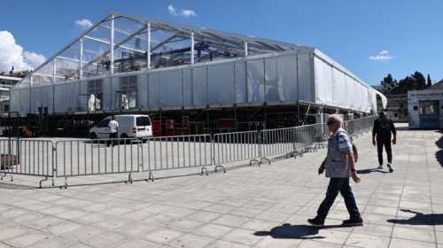 Η Coca Cola Hellenic ακύρωσε την εκδήλωση έξω από το Καλλιμάρμαρο μετά την &quot;κόκκινη κάρτα&quot; της Μενδώνη για την κατασκευή