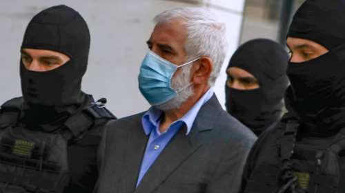 Πέτρος Φιλιππίδης: Νοσηλεύεται με εγκεφαλικό - &quot;Αν δεν χειρουργηθεί, μπορεί να πεθάνει&quot; λέει ο δικηγόρος του