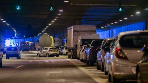 Τροχαίο στην Αττική οδό: Μεγάλες καθυστερήσεις από τον κόμβο Μεταμόρφωσης μέχρι την Κύμης