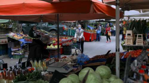 Θεσσαλονίκη: Παιδάκι 21 μηνών τραυματίστηκε σε λαϊκή αγορά από μαχαίρι- Εκσφενδονίστηκε από άνοιγμα ομπρέλας