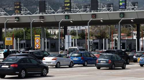 Χωρίς προβλήματα η έξοδος των εκδρομέων του Πάσχα - Πάνω από 92 χιλιάδες οχήματα έφυγαν σήμερα από την Αττική