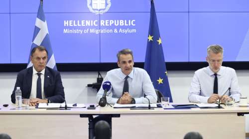 Στο υπουργείο Μετανάστευσης ο Μητσοτάκης: "Θετικά τα δείγματα γραφής - Το νερό έχει μπει στο αυλάκι"