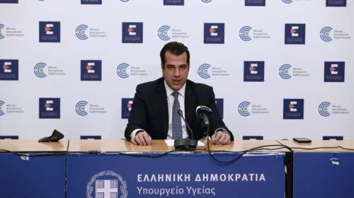 Μάσκες - Έκτακτες ανακοινώσεις Πλεύρη στις 17:00: Πού θα είναι υποχρεωτικές, τι αλλάζει από την 1η Ιουνίου