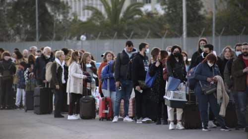 Έξοδος της Πρωτομαγιάς: Αυξημένη κίνηση στα λιμάνια – Δεμένα τα πλοία την Κυριακή λόγω της απεργίας
