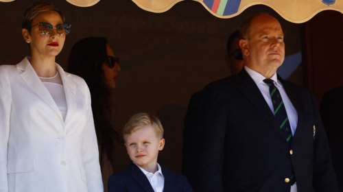 Πάντα στη σκιά της: Ο γοητευτικός αδελφός της πριγκίπισσας Σαρλίν είναι ο σωματοφύλακάς της