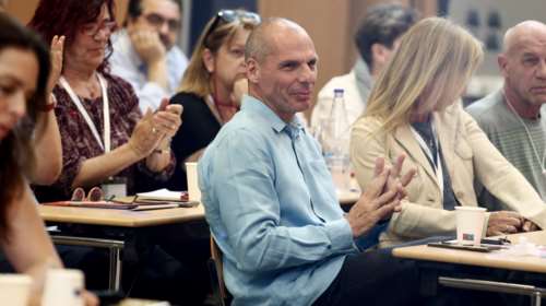 Με κορονοϊό ο Γιάνης Βαρουφάκης: Ευγνώμων που είχα εμβολιαστεί και με το μυαλό στους ανθρώπους του ΕΣΥ