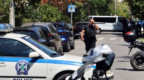 Ωρωπός: 47χρονος πήγε στο σπίτι της πρώην του, την άρπαξε και την κρατούσε κλειδωμένη στο σπίτι του