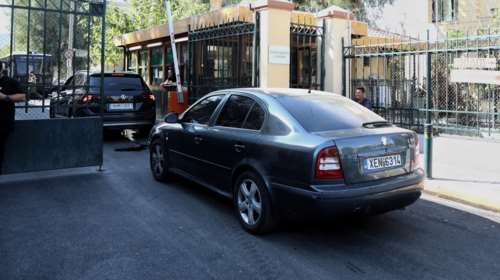 Στον εισαγγελέα ο διευθυντής της καρδιοχειρουργικής του &quot;Ιπποκράτειου&quot; για το φακελάκι - Του ασκήθηκε ποινική δίωξη [βίντεο]