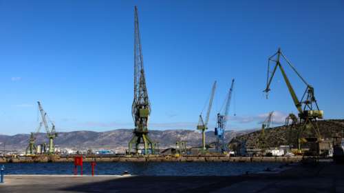 Ελληνικά ναυπηγεία: Στην Ελευσίνα το πρώτο πλοίο πριν την επίσημη λειτουργία τους - 350 επισκευές στο Νεώριο Σύρου