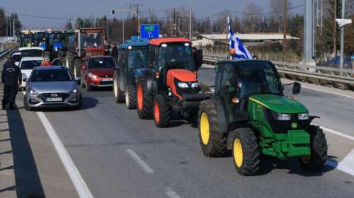 Ξεκίνησε η κάθοδος των αγροτών στην Αθήνα - Πάνω από 150 τρακτέρ - Πώς θα τους &quot;υποδεχτεί&quot; η κυβέρνηση
