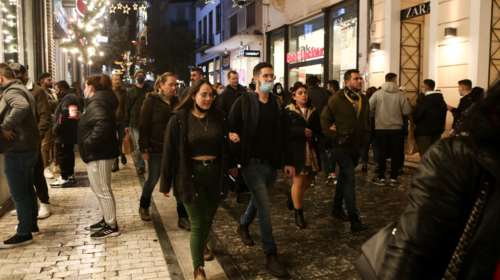 Κορονοϊός: Στο &quot;κόκκινο&quot; Αττική και Θεσσαλονίκη, με 1.624 και 1.019 κρούσματα αντίστοιχα