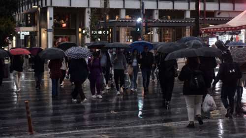 Καιρός: Ανεβαίνει κι άλλο η θερμοκρασία αλλά έρχεται... βαρυχειμωνιά - Σε ποιες περιοχές θα βρέξει
