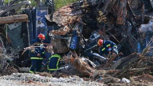 Τραγωδία στα Τέμπη: Προθεσμία για την επόμενη εβδομάδα πήραν οι δύο σταθμάρχες