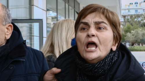 Δολοφονία Ελένης Τοπαλούδη: Οργή από τους γονείς της - Αναβλήθηκε για την Παρασκευή 20 Μαΐου η απόφαση