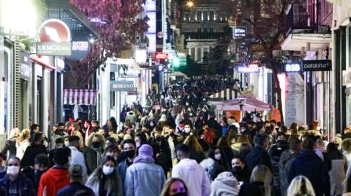 Κορονοϊός: Εκτόξευση με 612 κρούσματα στην Αττική και 82 στην Αχαΐα -  Στο &quot;κόκκινο&quot; το Κέντρο της Αθήνας