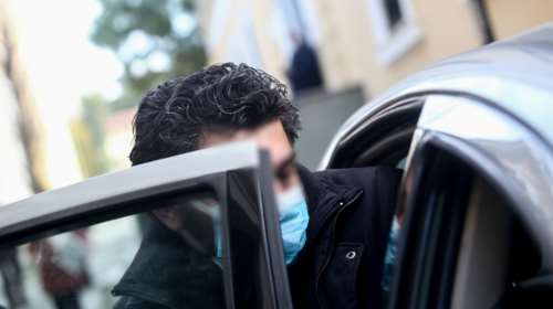 Ερχεται τσουνάμι αποκαλύψεων για τον σάτυρο ιερέα στα Κάτω Πατήσια: &quot;Μην ξεχάσεις να διαγράψεις τη συνομιλία μας&quot;, έλεγε