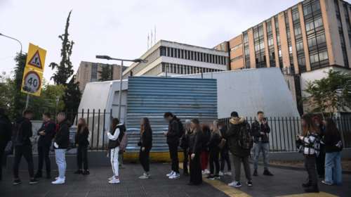 ΠΑΜΑΚ: Έφτιαξαν έξι εμβολιαστικά κέντρα μέσα στους χώρους του πανεπιστημίου