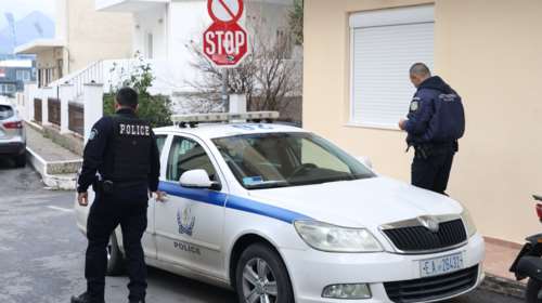 Θεσσαλονίκη: 81χρονος κατηγορείται ότι θώπευσε δύο ανήλικα κορίτσια 13 και 14 ετών μέσα στο σπίτι του