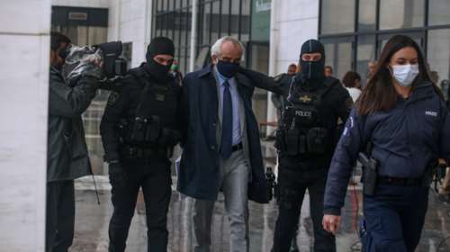 Αδιανόητες αποκαλύψεις για τον ψευτογιατρό: &quot;Μου έβγαλαν το πλευρό και έτρωγα γαϊδουράγκαθο, πλέον έχω αναπηρία 85%&quot;