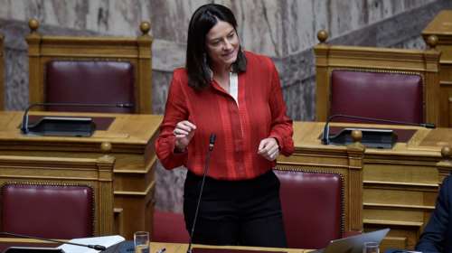 Κατατέθηκε στη Βουλή η διάταξη για τη μείωση των ασφαλιστικών εισφορών