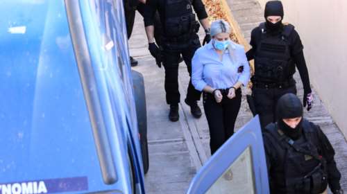 Δίκη για βιτριόλι: Η ώρα της απολογίας για την Έφη Κακαράντζουλα - Οι απαντήσεις που περιμένει η Ιωάννα