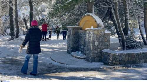 Ψυχρή εισβολή από τον Καναδά στην Ελλάδα: Χιόνια και στην Αττική - Γιατί επιμένει το κρύο