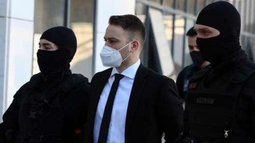 Θέατρο και δάκρυα Αναγνωστόπουλου στην απολογία του: &quot;Με ένοιαζε μόνο η ευτυχία της Καρολάιν - Δεν έχει ζήσει άλλος τέτοιο έρωτα&quot;