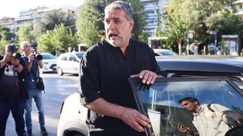 Βασίλης Μπισμπίκης: Γιατί πέρασαν 39 ώρες μέχρι να συλληφθεί - Η ΕΛΑΣ διαψεύδει τον ηθοποιό - "Δεν βρέθηκε καμία κλήση στο 100"