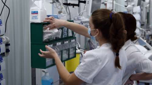 Τζάνειο: Σταθερή η κατάσταση της 62χρονης -  &quot;Δεν έγινε λάθος στη διαδικασία - Ο νοσηλευτής θα παρουσιαστεί&quot;, λέει ο πρόεδρος εργαζομένων