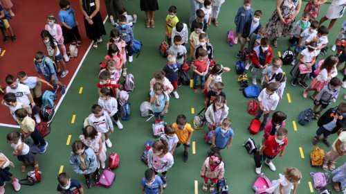 Σχολεία - Νέα προγράμματα σπουδών, τράπεζα θεμάτων και ολοήμερο: Όλες οι αλλαγές που θα ισχύσουν από Σεπτέμβριο