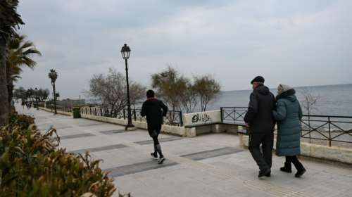 Χριστουγεννιάτικο δώρο σε 2,5 εκατ. συνταξιούχους: Ποιοι θα πάρουν αυξήσεις και πόσο