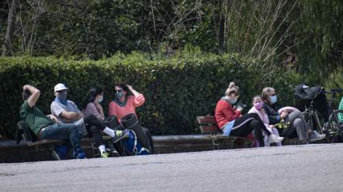 Εμβολιασμοί: &quot;Ελευθερίες&quot; για όσους έχουν κάνει και τις δύο δόσεις - Τι σχεδιάζεται για το καλοκαίρι